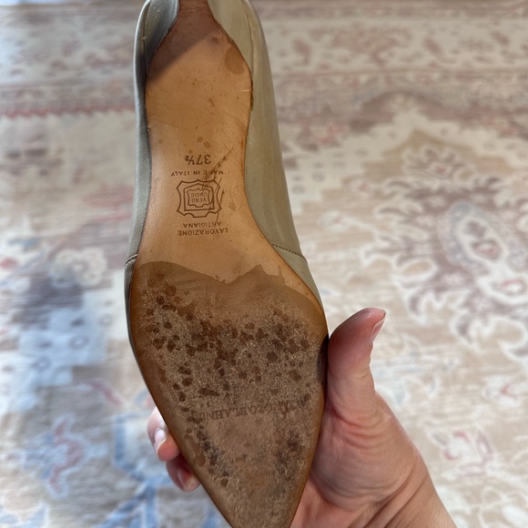 Manolo Blahnik Women's Beige Kietta 70MM Lamb Nappa Pump Heels - Picture 3 of 6